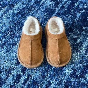 Brown/White Baby Slippers - Size 5